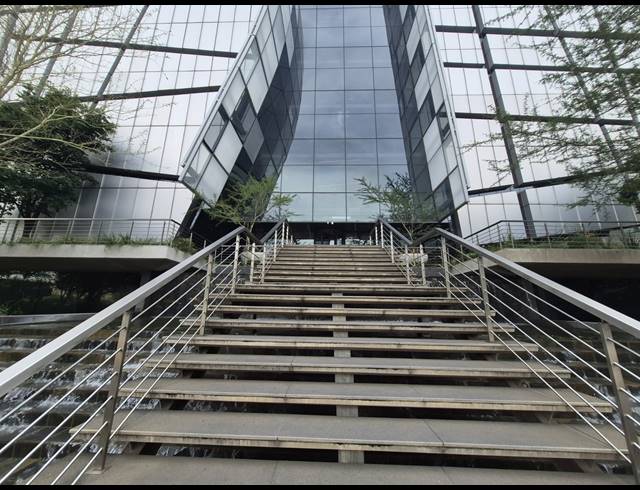 800M² OFFICE TO LET IN SANDTON CENTRAL